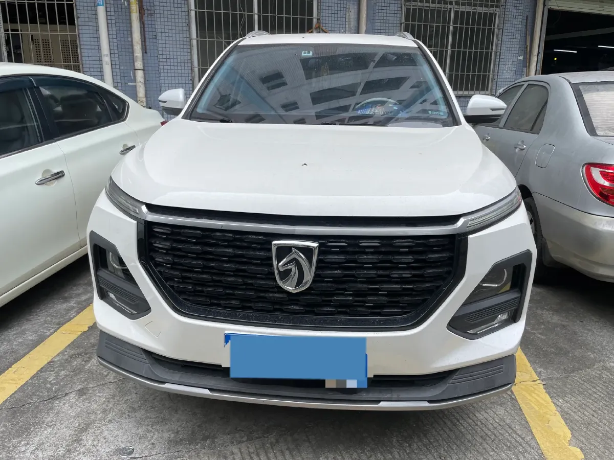 2021 BaoJun 530 1.5T 147HP L4 CVT,autocango,china used car exporter,china ev exporter,chinese used car exporter,chinese used ev exporter