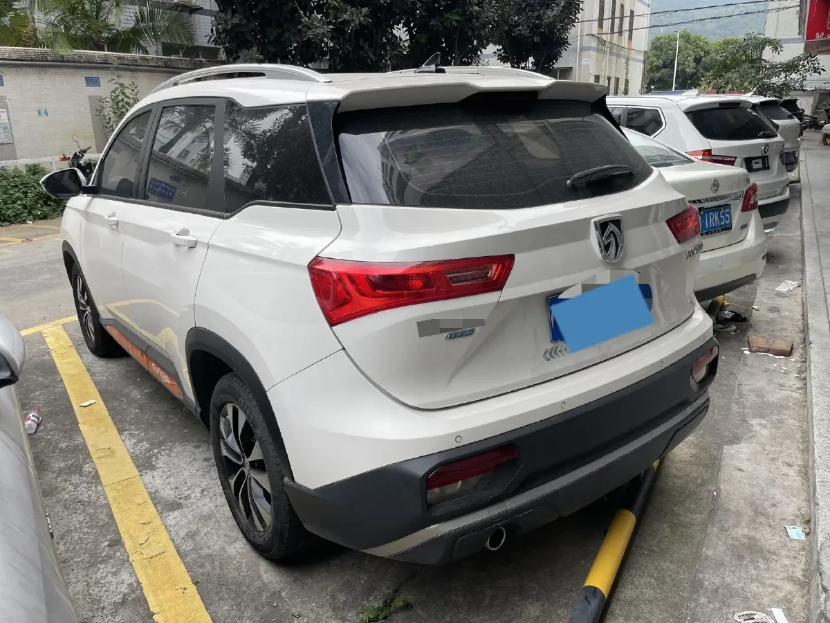 2021 BaoJun 530 1.5T 147HP L4 CVT,autocango,china used car exporter,china ev exporter,chinese used car exporter,chinese used ev exporter