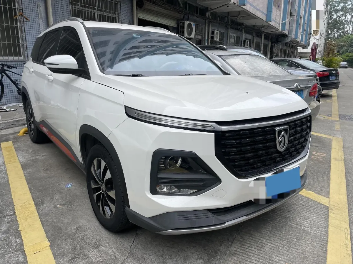 2021 BaoJun 530 1.5T 147HP L4 CVT,autocango,china used car exporter,china ev exporter,chinese used car exporter,chinese used ev exporter