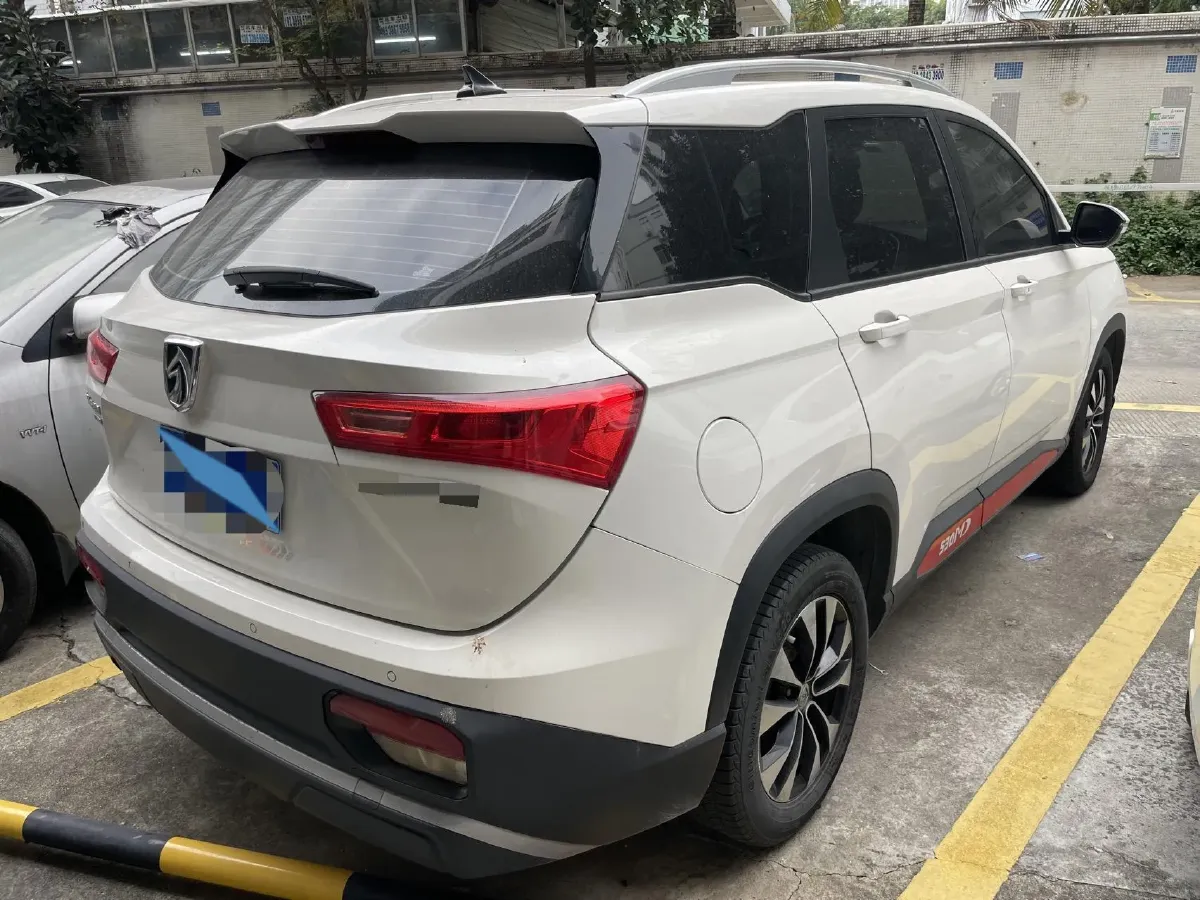2021 BaoJun 530 1.5T 147HP L4 CVT,autocango,china used car exporter,china ev exporter,chinese used car exporter,chinese used ev exporter