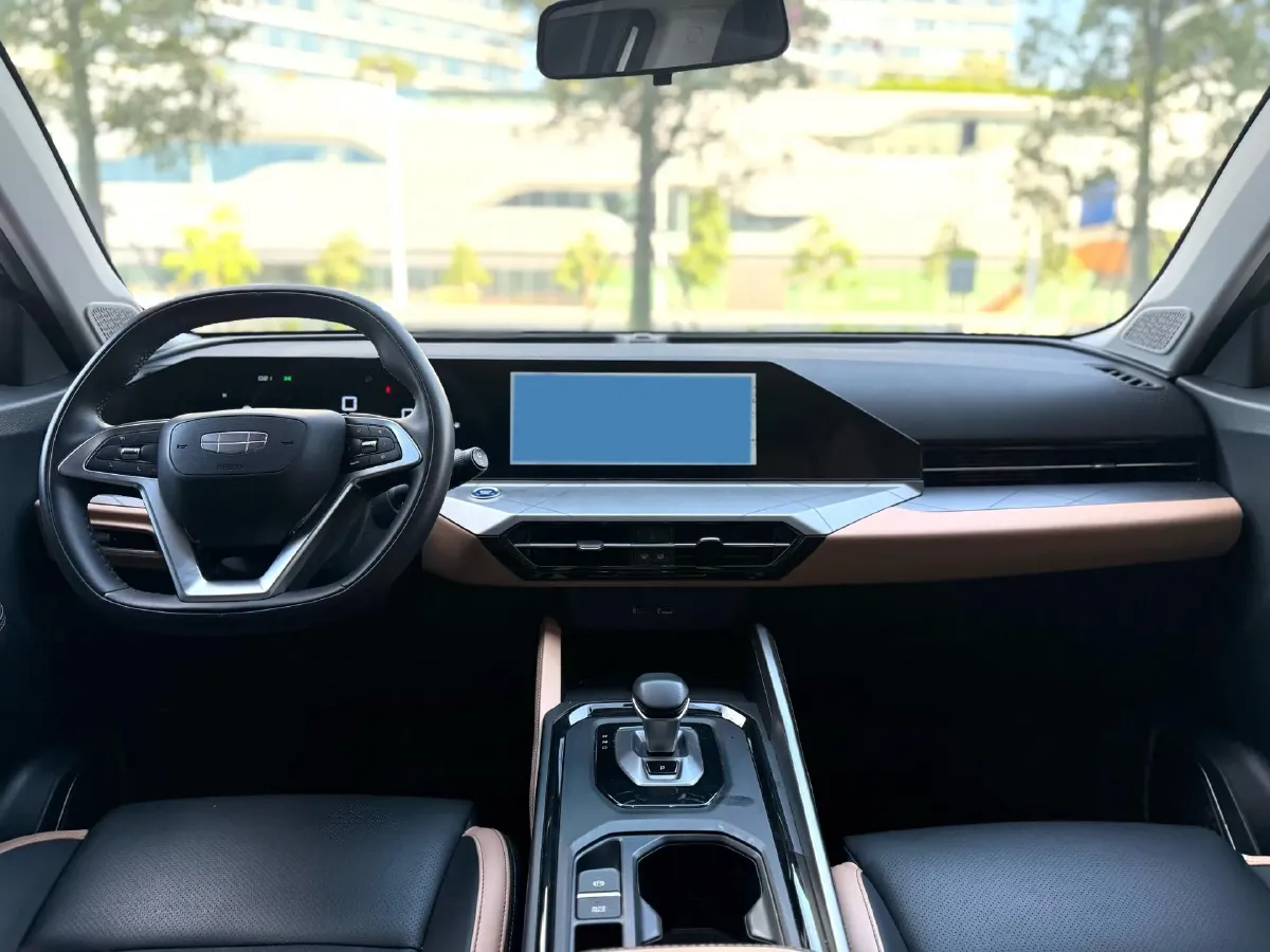 2024 Geely OkavangoPRO 1.5T 181HP L4 7DCT,autocango,china used car exporter,china ev exporter,chinese used car exporter,chinese used ev exporter