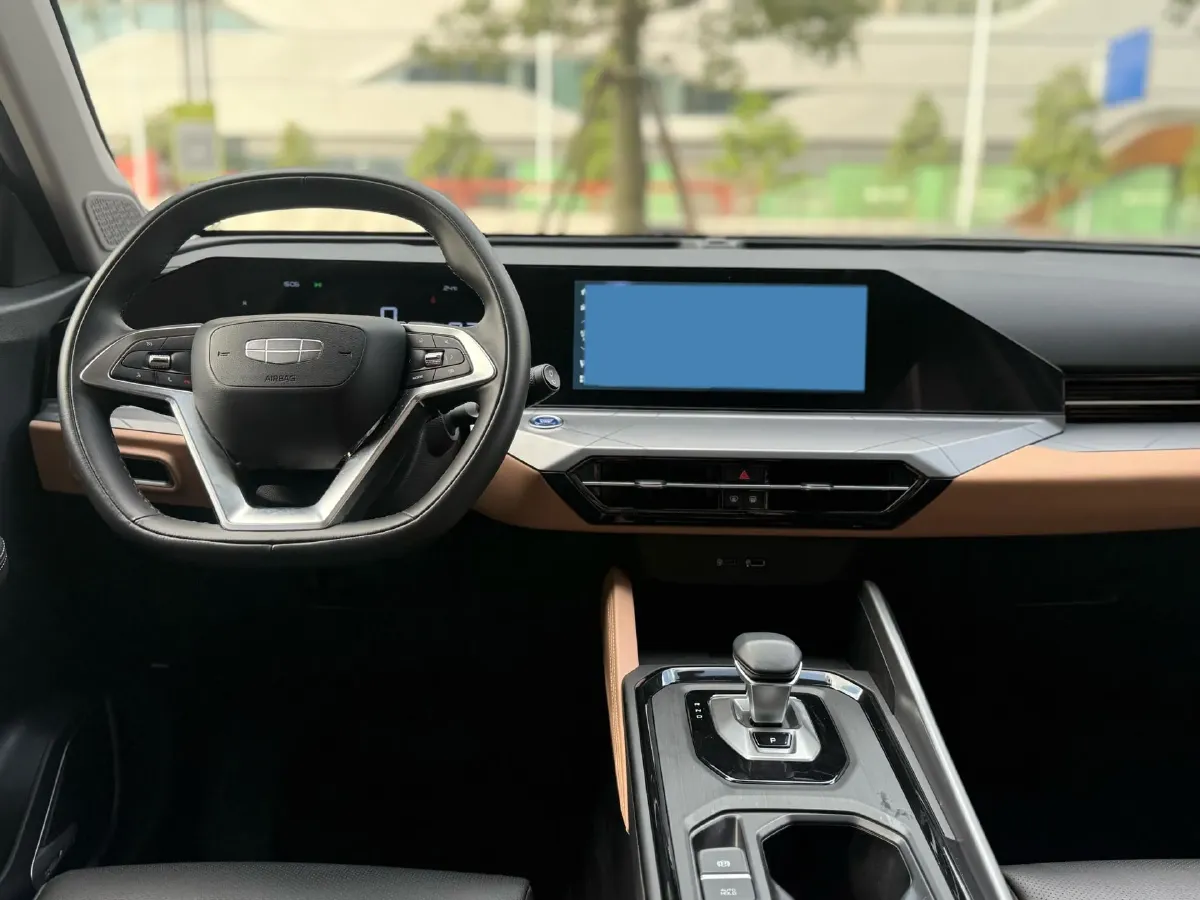 2024 Geely OkavangoPRO 1.5T 181HP L4 7DCT,autocango,china used car exporter,china ev exporter,chinese used car exporter,chinese used ev exporter