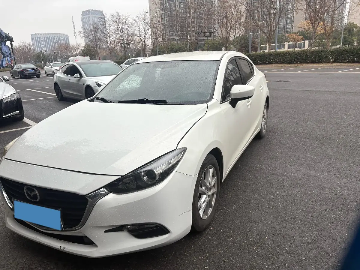 2019 Mazda 3 Axela 1.5L 117HP L4 6AT