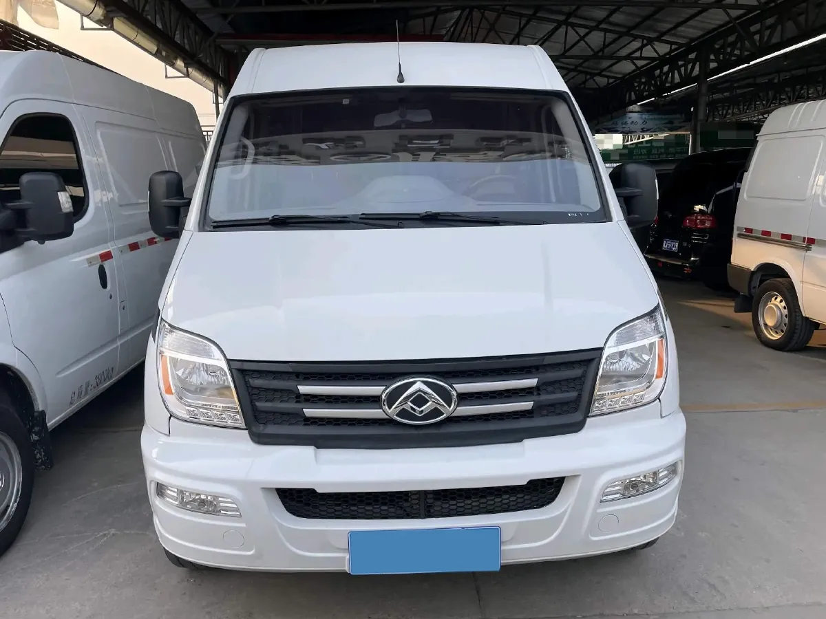 2021 MAXUS XinTu V80 2.0T 139HP L4 6MT,autocango,china used car exporter,china ev exporter,chinese used car exporter,chinese used ev exporter