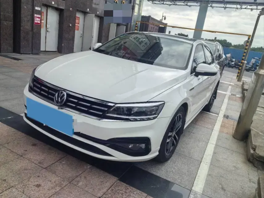 2019 Volkswagen Passat 1.4T 150HP L4 7DCT
