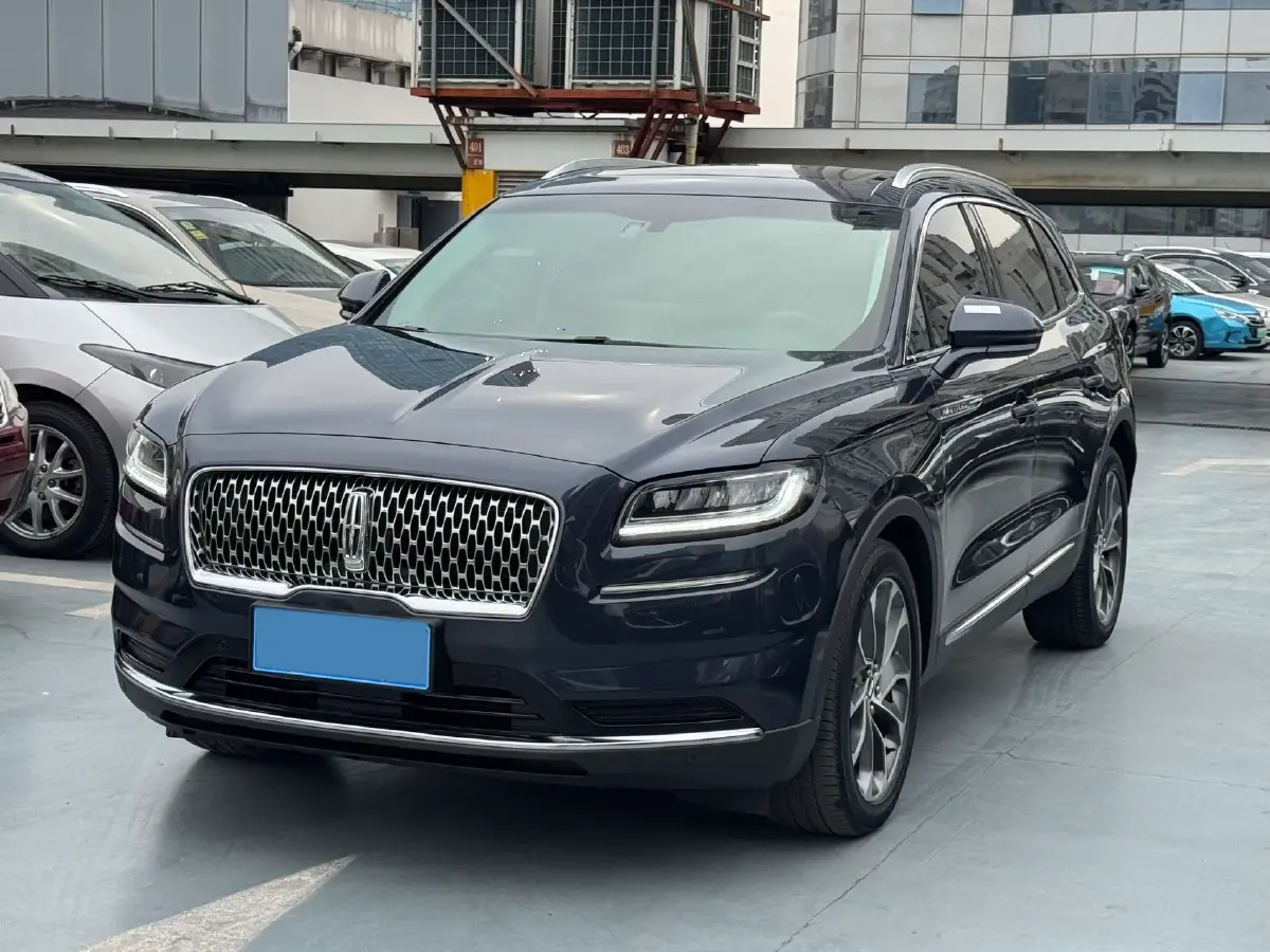 2021 Lincoln Nautilus 2.0T 245HP L4 8AT