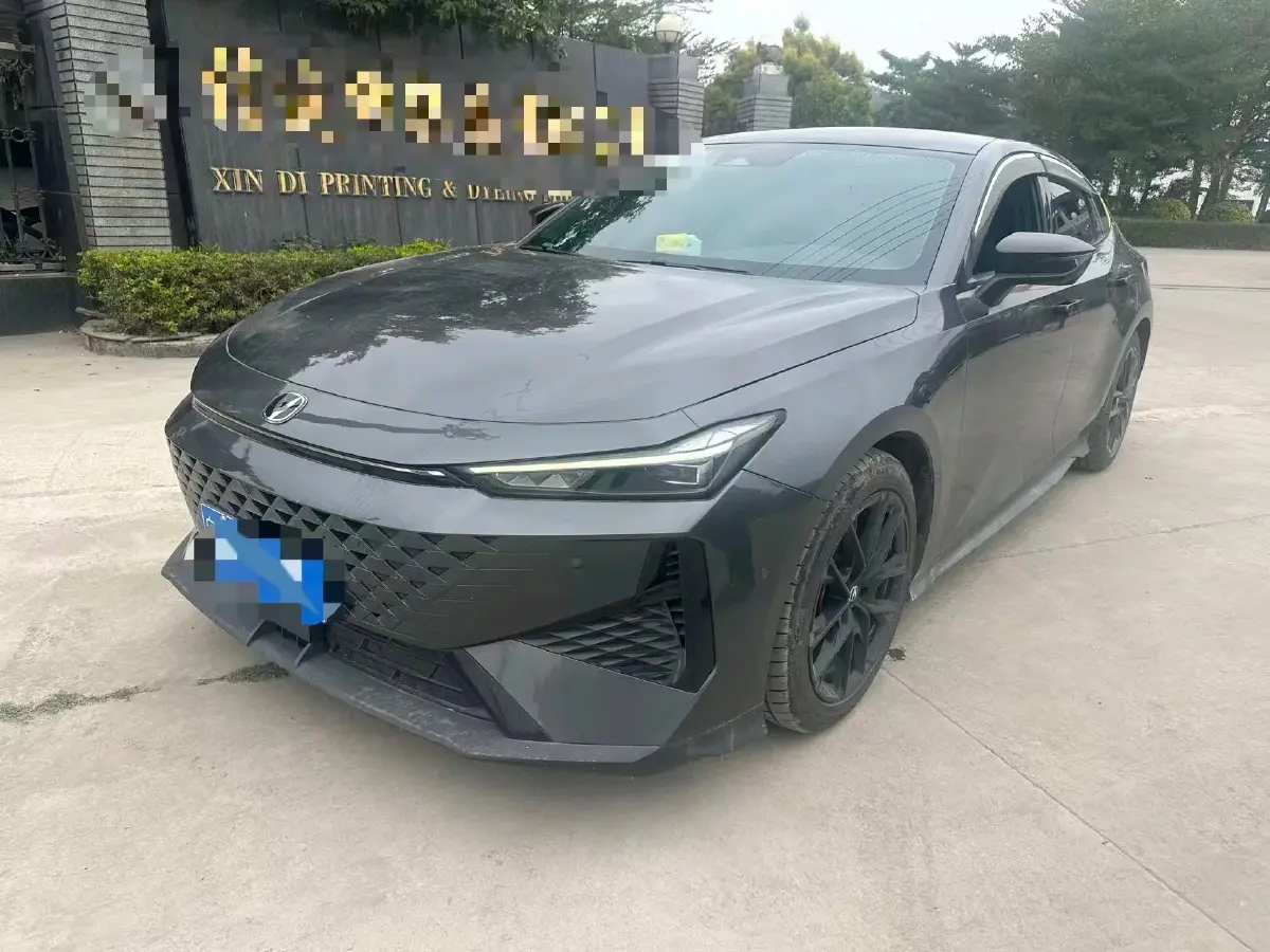 2023 ChangAn UNI-V 1.5T 188HP L4 7DCT