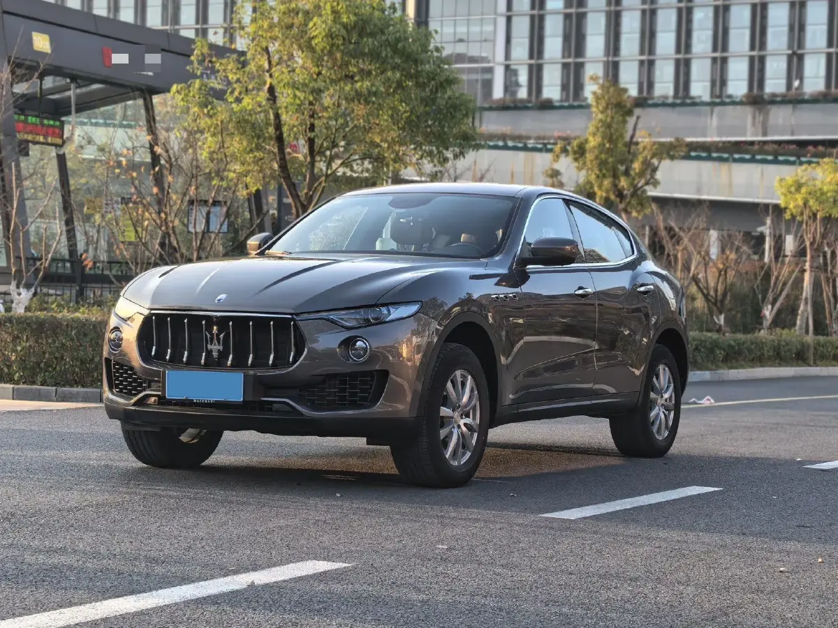 2018 Maserati Levante 3.0T 350HP V6 8AT
