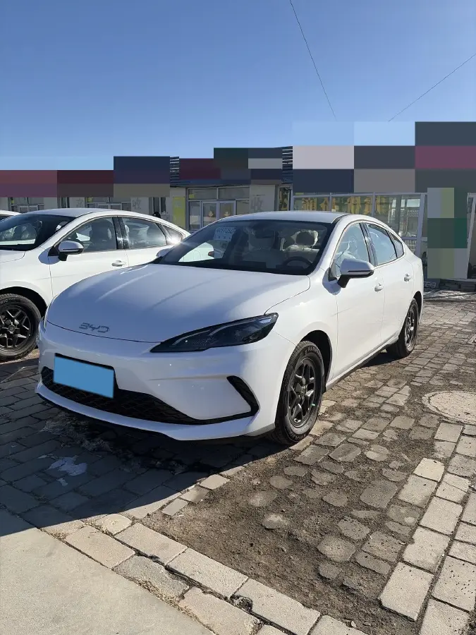 2025 BYD Seal05 DM-i 1.5L 101HP L4 E-CVT PHEV 7.68KWH