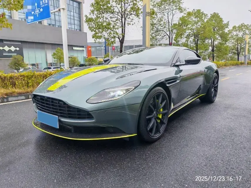 2019 Aston Martin DB11 5.2T 639HP V12 8AT