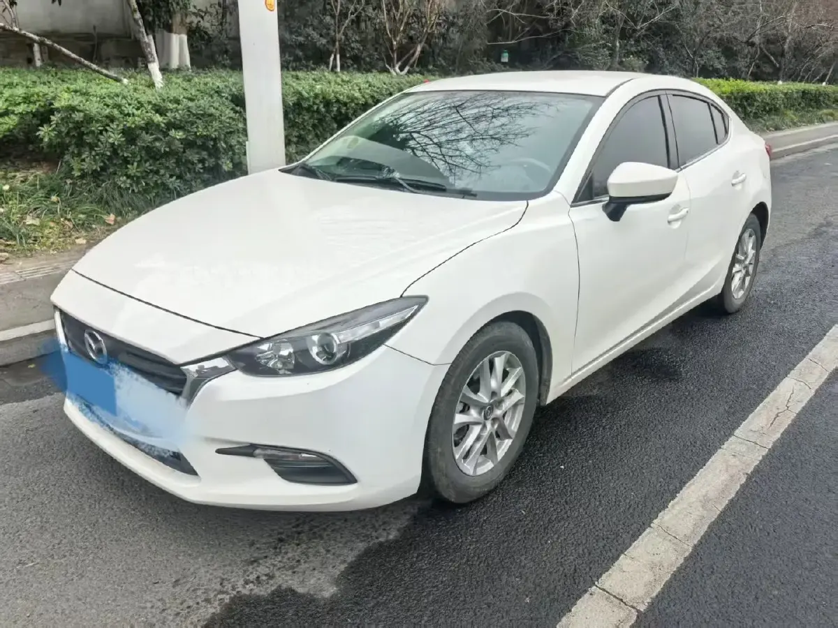 2017 Mazda 3 Axela 1.5L 117HP L4 6AT