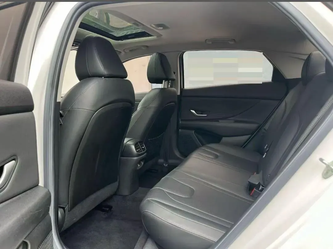 2022 Hyundai Elantra 1.5L 115HP L4 CVT,autocango,china used car exporter,china ev exporter,chinese used car exporter,chinese used ev exporter