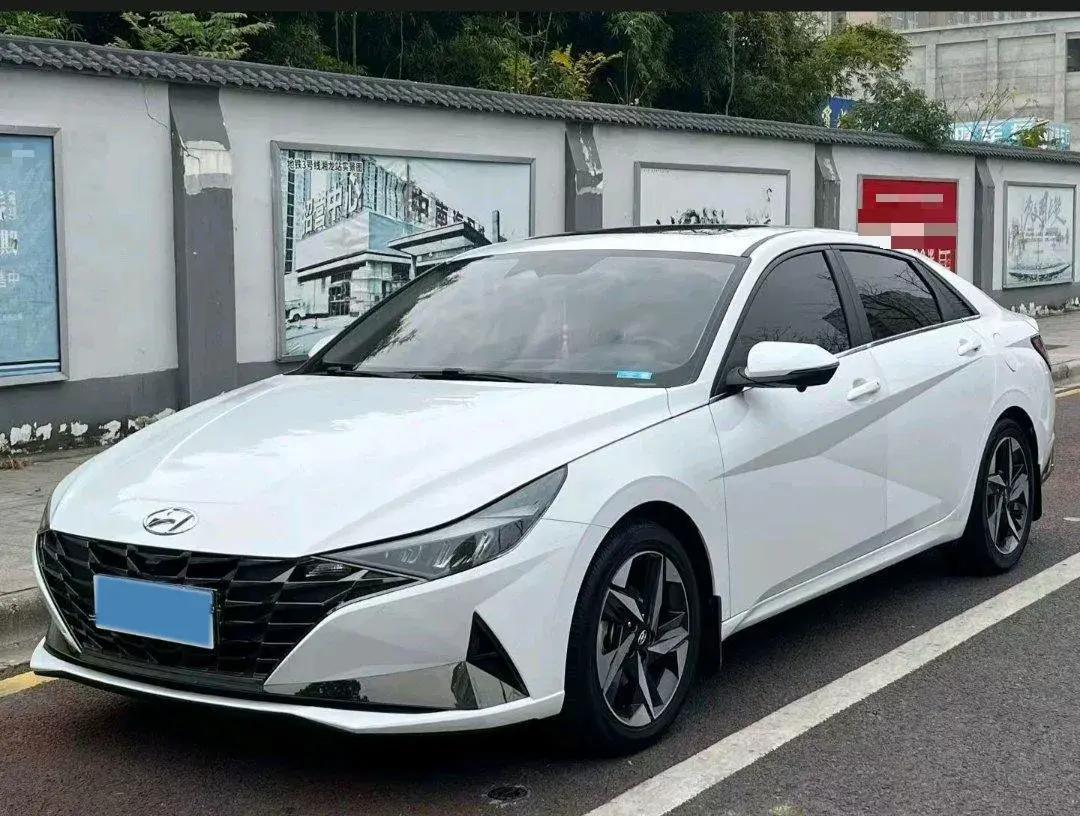 2022 Hyundai Elantra 1.5L 115HP L4 CVT