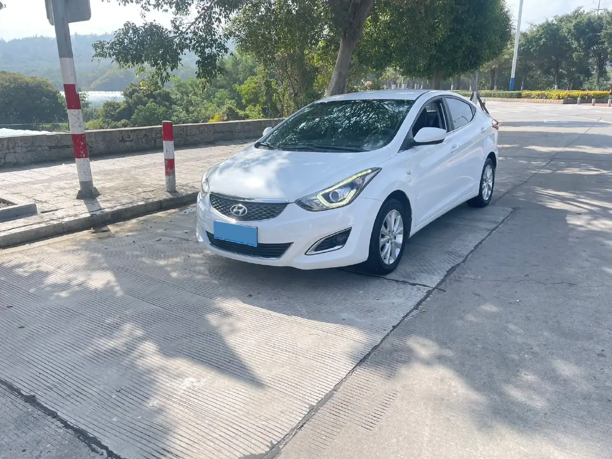 2016 Hyundai Elantra 1.6L 128HP L4 6AT