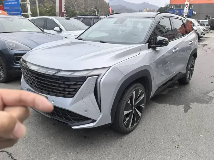 2023 Geely StarRay 1.5T 181HP L4 7DCT
