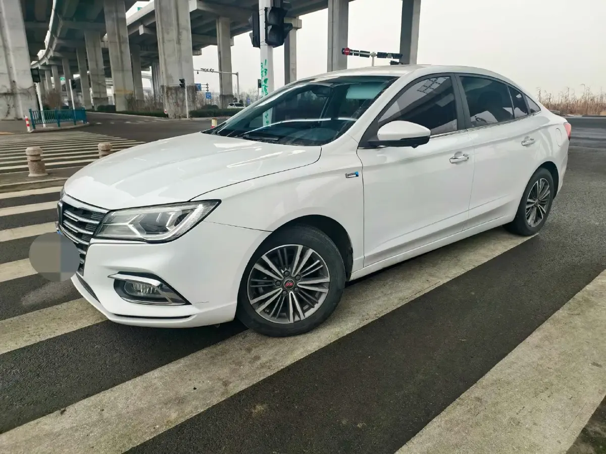 2019 Roewe i5 1.5L 120HP L4 CVT