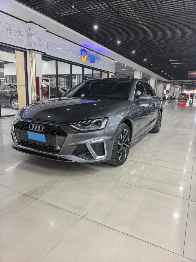 2024 Audi A4L 2.0T 190HP L4 7DCT