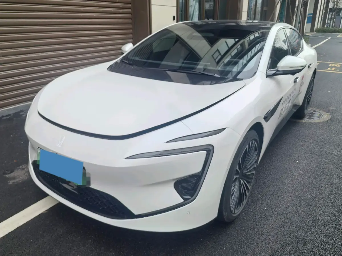 2025 Avatr 12 1.5T 156HP L4 REEV 39.05KWH