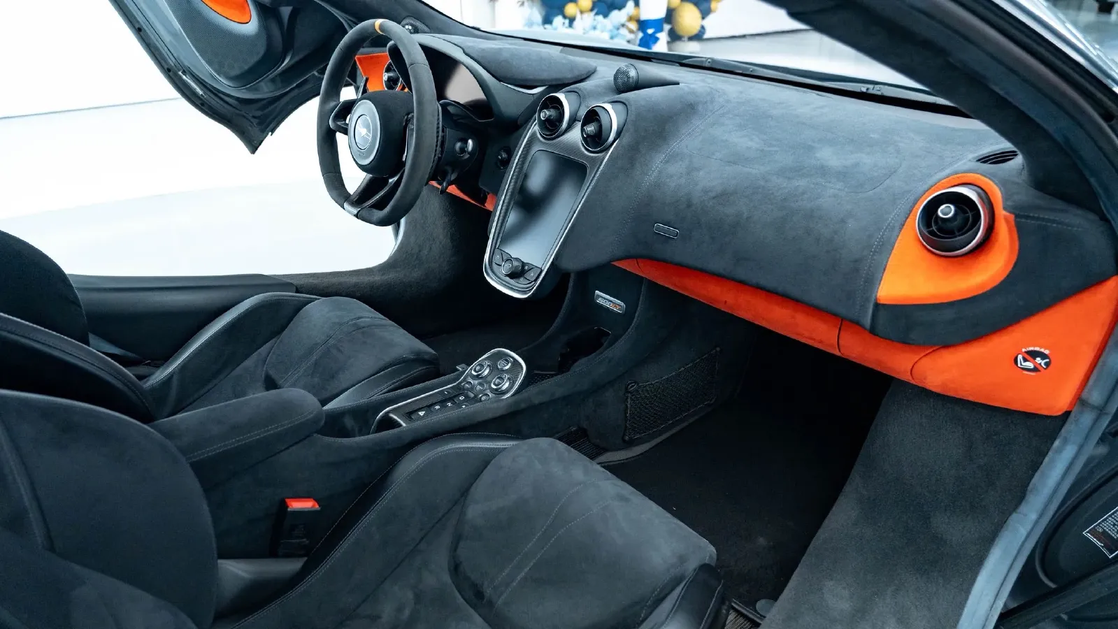 2018 McLaren 600LT 3.8T 600HP V8 7DCT,autocango,china used car exporter,china ev exporter,chinese used car exporter,chinese used ev exporter