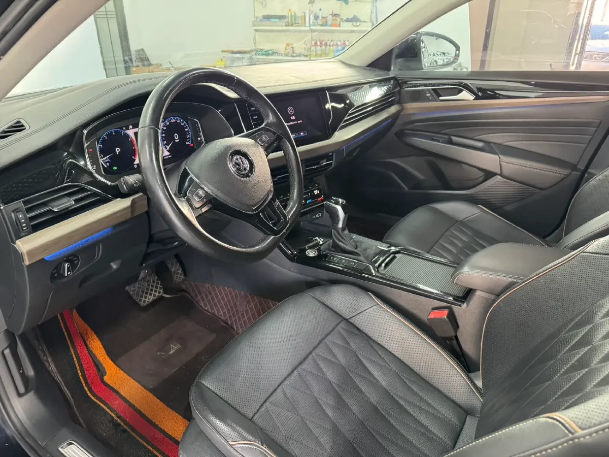 2020 Volkswagen Passat 2.0T 186HP L4 7DCT,autocango,china used car exporter,china ev exporter,chinese used car exporter,chinese used ev exporter