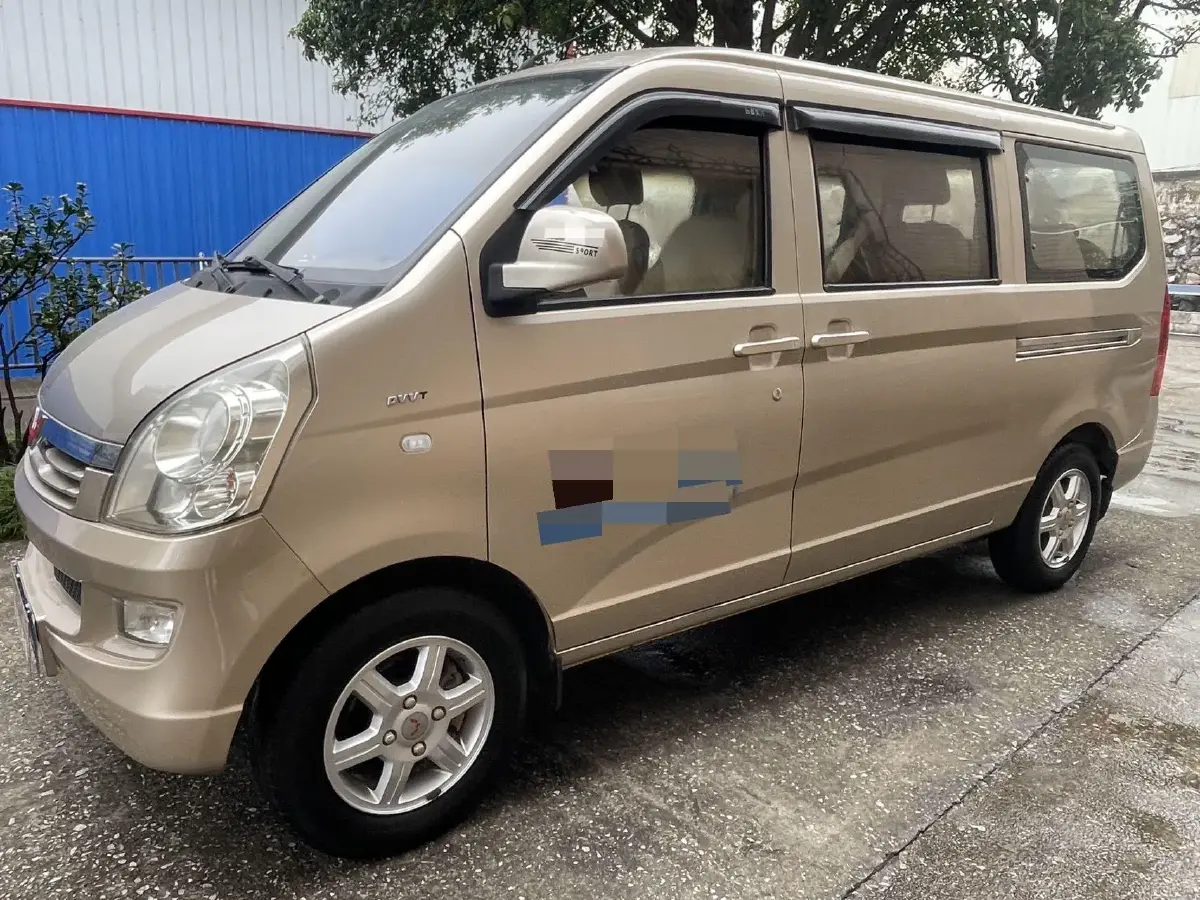 2019 WuLing RongGuang 1.5L 107HP L4 5MT