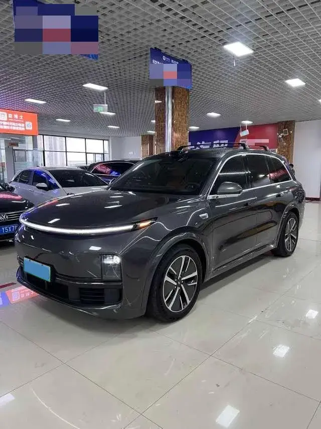 2024 Toyota Granvia 2.5L 189HP L4 E-CVT Hybrid