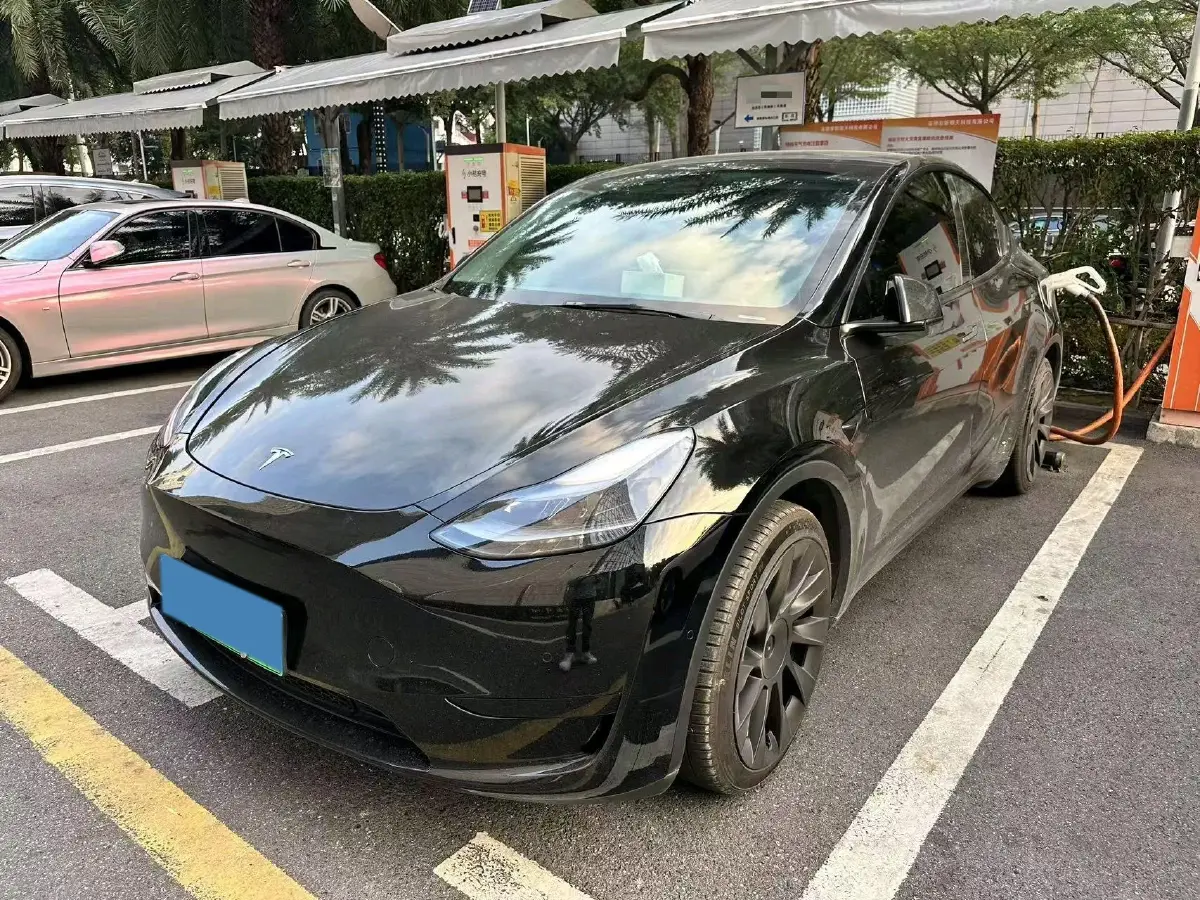 2022 Tesla Model Y BEV 60KWH