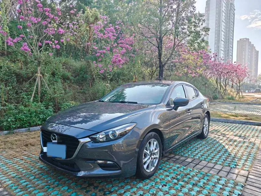 2017 Mazda 3 Axela 1.5L 117HP L4 6AT