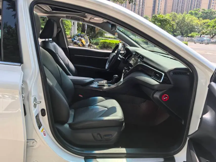 2019 Toyota Camry 2.0L 178HP L4 CVT,autocango,china used car exporter,china ev exporter,chinese used car exporter,chinese used ev exporter