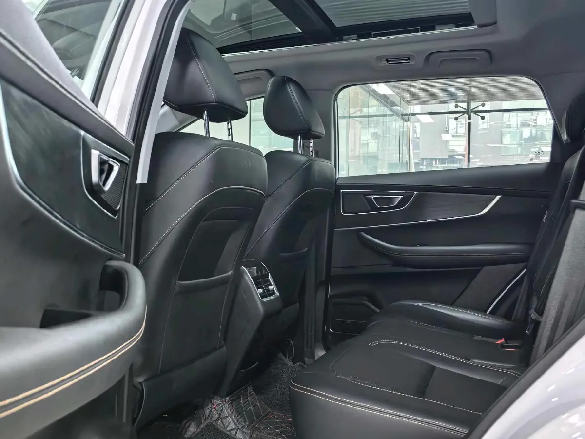 2022 Chery Tiggo 8 1.5T 156HP L4 6DCT,autocango,china used car exporter,china ev exporter,chinese used car exporter,chinese used ev exporter