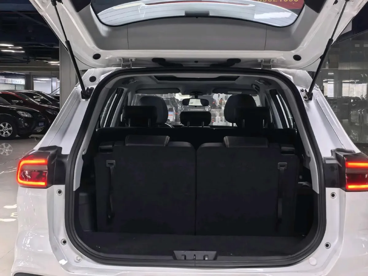 2022 Chery Tiggo 8 1.5T 156HP L4 6DCT,autocango,china used car exporter,china ev exporter,chinese used car exporter,chinese used ev exporter