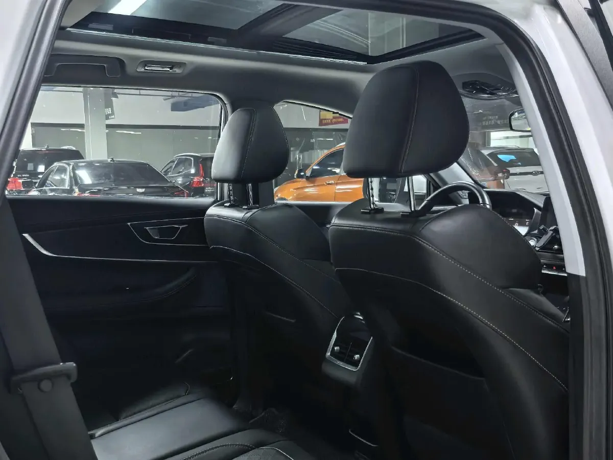 2022 Chery Tiggo 8 1.5T 156HP L4 6DCT,autocango,china used car exporter,china ev exporter,chinese used car exporter,chinese used ev exporter