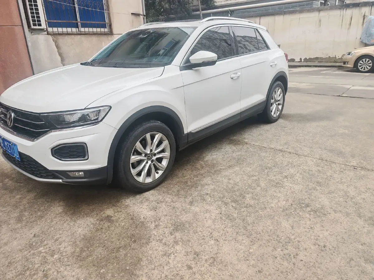 2022 Volkswagen T-Roc 1.4T 150HP L4 7DCT