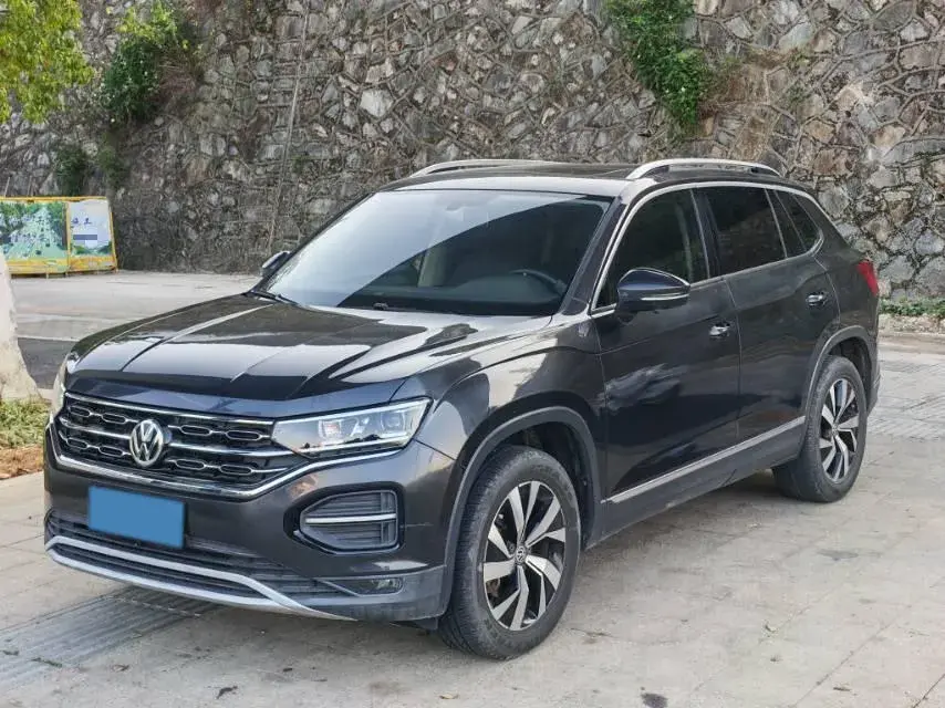 2019 Jeep Cherokee 2.0T 234HP L4 9AT