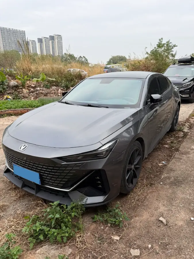 2022 ChangAn UNI-V 1.5T 188HP L4 7DCT