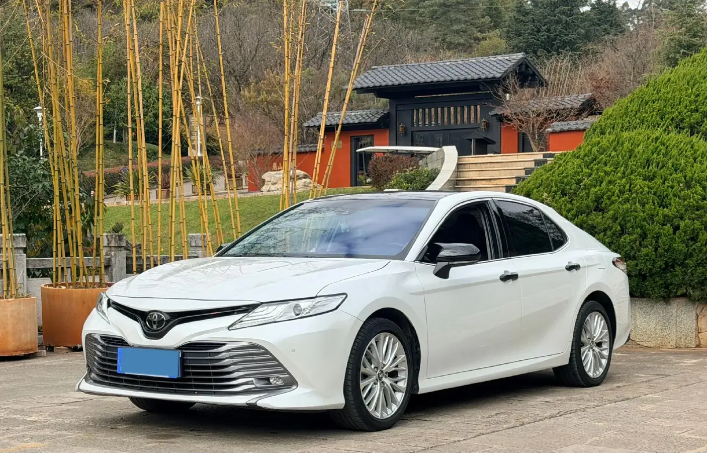 2021 Toyota Camry 2.5L 209HP L4 8AT