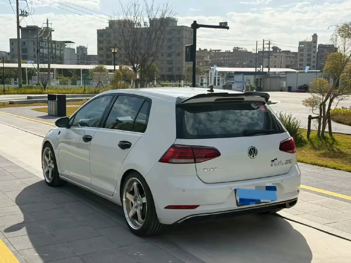 2019 Brilliance Auto V7 1.8T 231HP L4 7DCT,autocango,china used car exporter,china ev exporter,chinese used car exporter,chinese used ev exporter