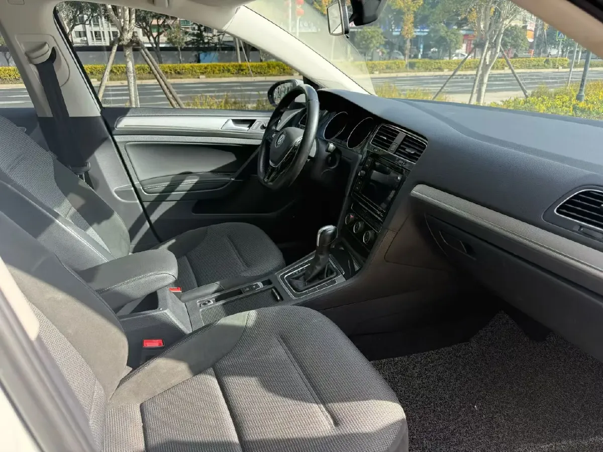 2019 Brilliance Auto V7 1.8T 231HP L4 7DCT,autocango,china used car exporter,china ev exporter,chinese used car exporter,chinese used ev exporter