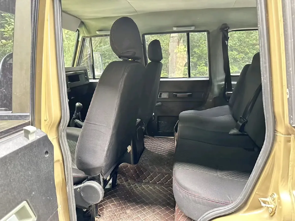 2016 BAW Battle Flag 2.0L 102HP L4 5MT,autocango,china used car exporter,china ev exporter,chinese used car exporter,chinese used ev exporter