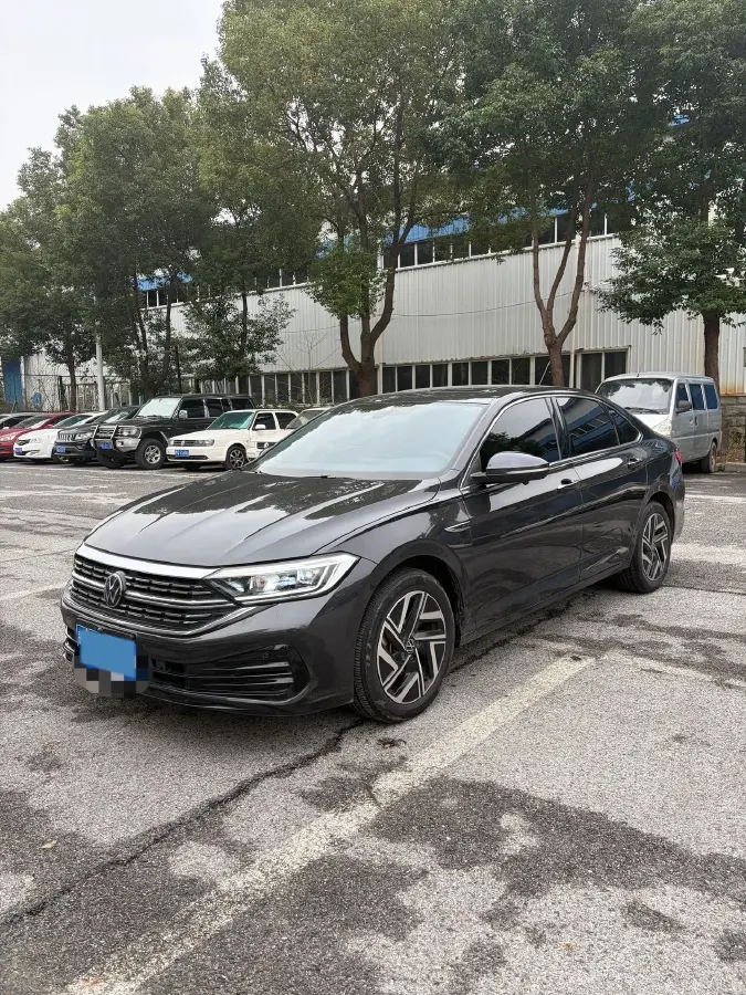 2024 Volkswagen Sagitar 1.5T 160HP L4 7DCT