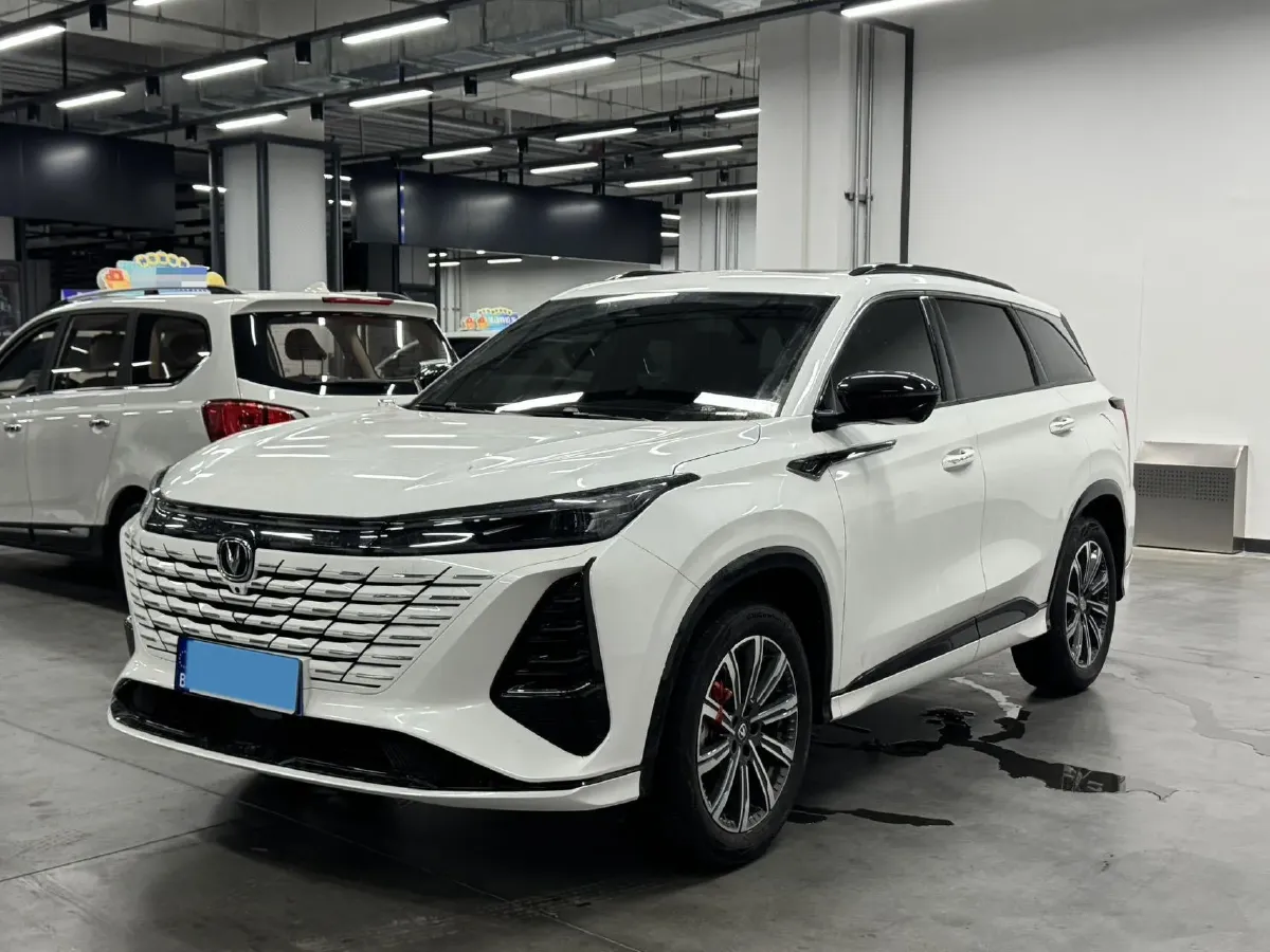 2024 ChangAn CS75 Plus 1.5T 188HP L4 8AT,autocango,china used car exporter,china ev exporter,chinese used car exporter,chinese used ev exporter