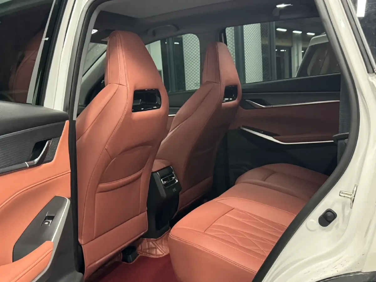 2024 ChangAn CS75 Plus 1.5T 188HP L4 8AT,autocango,china used car exporter,china ev exporter,chinese used car exporter,chinese used ev exporter
