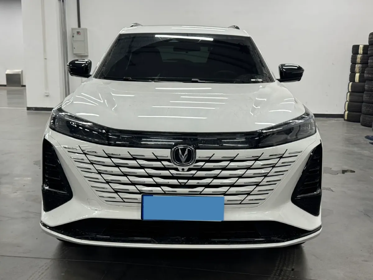 2024 ChangAn CS75 Plus 1.5T 188HP L4 8AT,autocango,china used car exporter,china ev exporter,chinese used car exporter,chinese used ev exporter