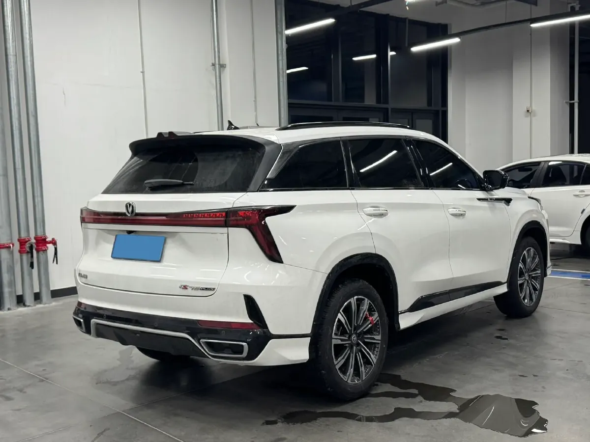 2024 ChangAn CS75 Plus 1.5T 188HP L4 8AT,autocango,china used car exporter,china ev exporter,chinese used car exporter,chinese used ev exporter