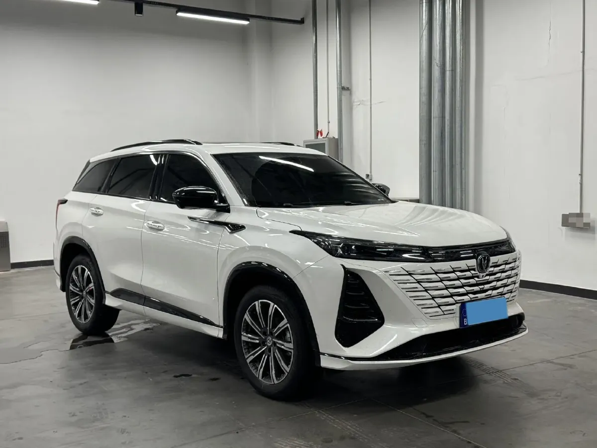 2024 ChangAn CS75 Plus 1.5T 188HP L4 8AT,autocango,china used car exporter,china ev exporter,chinese used car exporter,chinese used ev exporter
