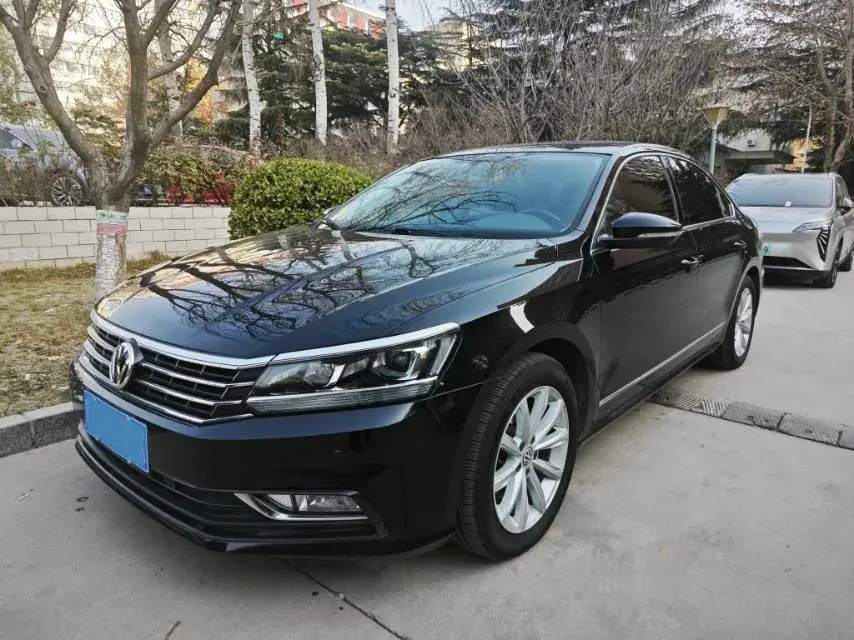 2017 Volkswagen Passat 1.8T 180HP L4 7DCT