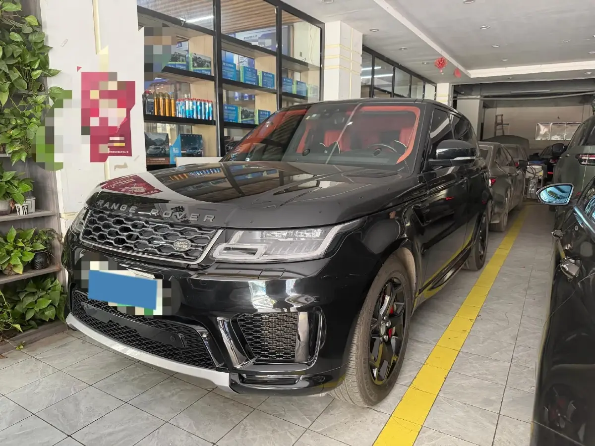 2018 Land Rover Range Rover Sport 2.0T 300HP L4 8AT PHEV 13.1KWH
