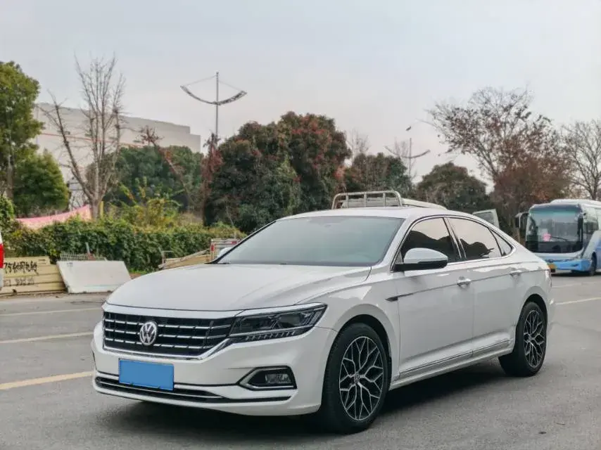 2019 Volvo V40 1.5T 152HP L4 6AT