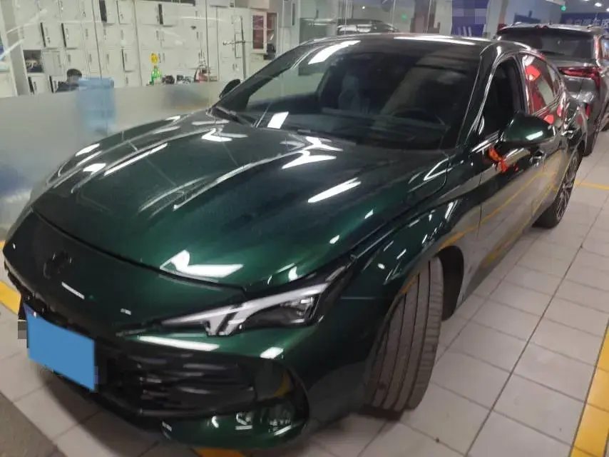 2025 MG 7 2.0T 261HP L4 9AT