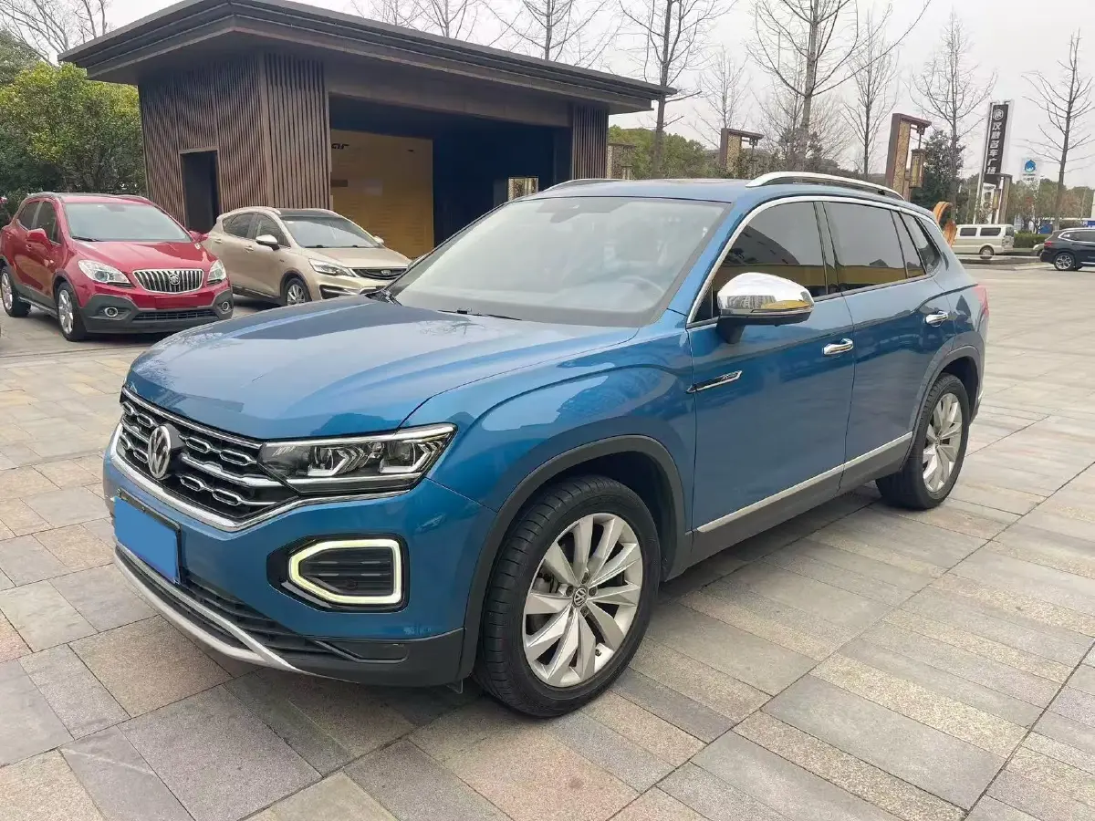 2021 Volkswagen Tayron 2.0T 220HP L4 7DCT